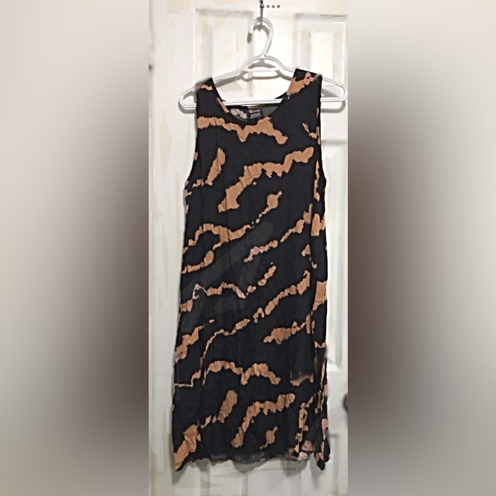 Black and Tan Patterned Sleeveless Dress